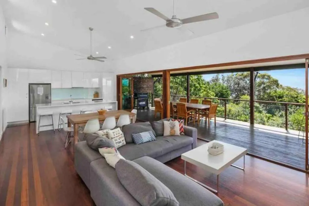 Treetops On Tramican - Ocean View - Sleeps 10 Point Lookout Australia